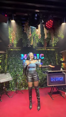Papaq Music Hall Hər Gün 20:00 da Canlı Musiqi 🤍