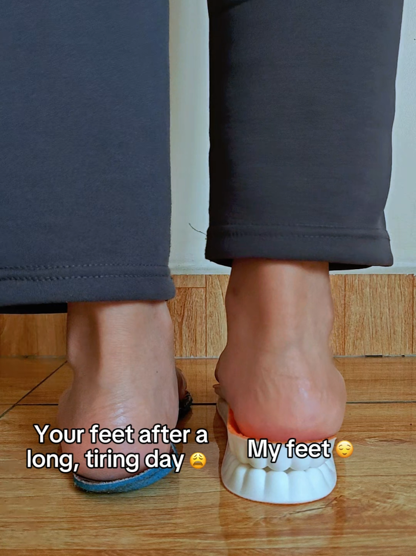 The comfort I didn't know I needed 😌🦶 #reflexology #footcare #acupressuremassage #insoles #naturalhealing #footpainrelief #painfreewalking #painfreesteps #painfreefeet 
