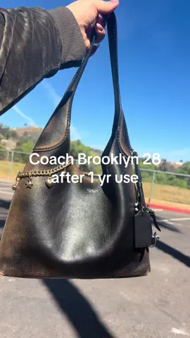 She’s super soft!! 😩 #coachbag #coachgirl #coachbrooklynbag #slouchybag #coachny 