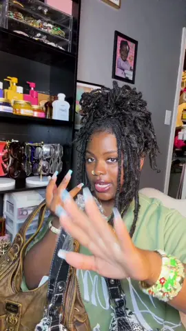 There’s no room for the clean girl aesthetic in a maximalist world 💅🏾 these Angel Kiss bags are BIG energy, bold, and actually practical. So much space, easy to throw on, and still look put together with zero effort… yeah this is my type of bag. If you love statement pieces that carry your whole life AND your look, this is it 👜✨ #AngelKissBag #MaximalistStyle #TikTokShopFinds #StatementBags #everydaybag 