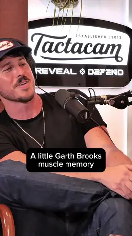 Thought I was gonna lose it for a second there haha Thanks for having me @The Brothers Hunt #garthbrooks #countrymusic #morganevans #godscountry 