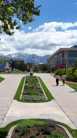This weather 🤌🌤️🌸 #UofU #universityofutah #spring 