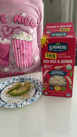 Cleanest ingredient rice cakes salt free, healthy food for kids and adults. #ricecakes #healthysnack #plantbased #healthykidsfood #kidsnack 