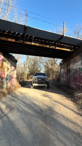 I wish I had a free ranchanddd #fyp #squattedtrucks🤢 #steelbody #trucktok #squatedtrucks🤮 
