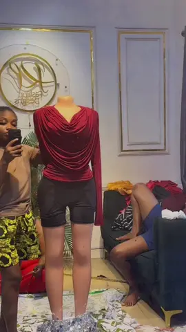 DIY trendy top #tutorial #makemefamous #goviral #fashiondesignerinawka #rtw 