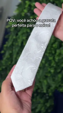 Noivo, essa é gravata perfeita para o grande dia! #noivo #casamento #padrinhos #noiva #noivos 