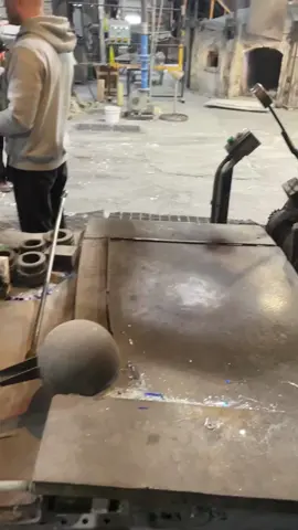 USA Glass Art  #moltenmagic #artprocess #usaglass #USAGlassBlowing #GlassBlowing 