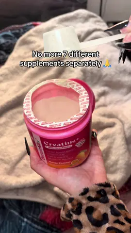 Gains and glow in one! Creatine supplement for women #creatine #supplementsthatwork #supplementsforwomen #glowuptips #collagen 