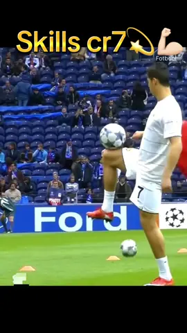 Skills crostaino ronaldo  #fyp #FootballSkills #viral #USASoccer #StreetFootball 
