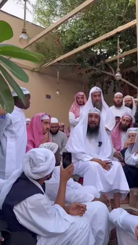 لا تدخل على مواقع أهل البدع  لقاء الشيخ سليمان الرحيلي حفظه الله بطلاب العلم بعد عصر الاثنين ٤ شوال ١٤٤٧هـ في إحدى الاستراحات بالمدينة النبوية  #الشيخ_سليمان_الرحيلي #قاعدة #البدع 