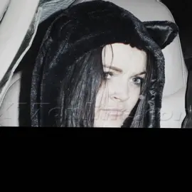 RAWR!!!!! XD | #edit #2000s #lindsaylohan #britneyspears #theblingring 