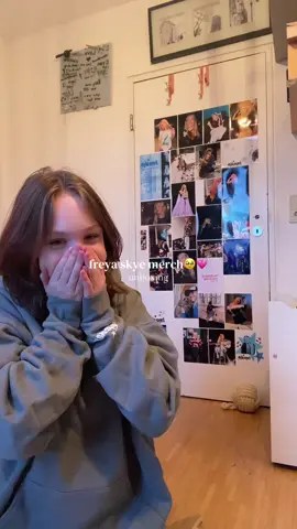 after two months of waiting🥹😍 finally, i’m so happy!!!! @Freya Skye @Freya Skye HQ  #freya #freyfrey #merch #unboxing #fyp 