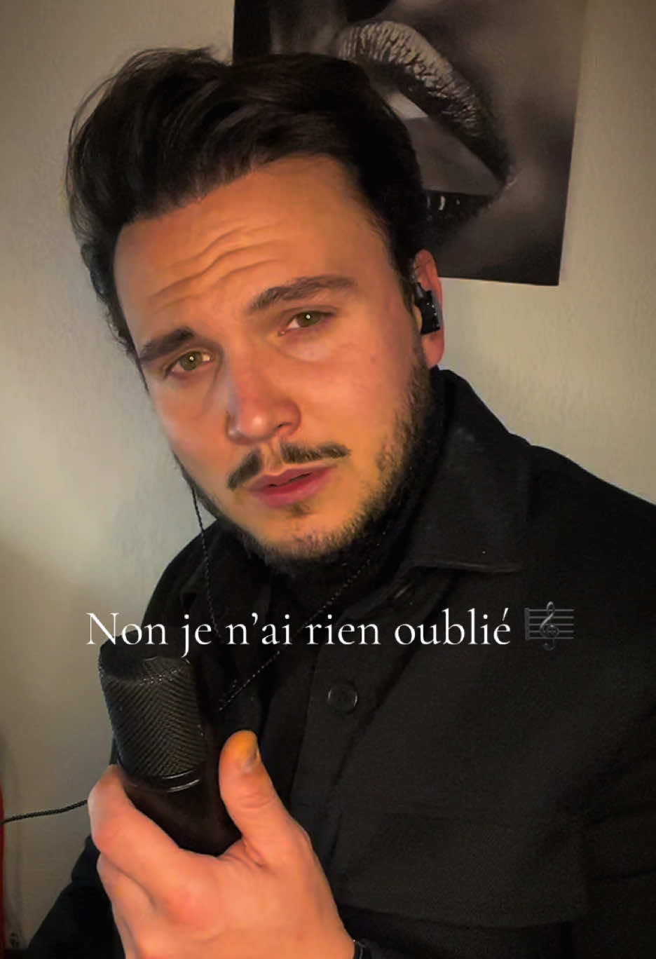 Comme demandé, une de mes préféré de C.Aznavour, petit extrait de « Non je n’ai rien oublié »  Vous aimez ? 🙈 #aznavour #titiano 