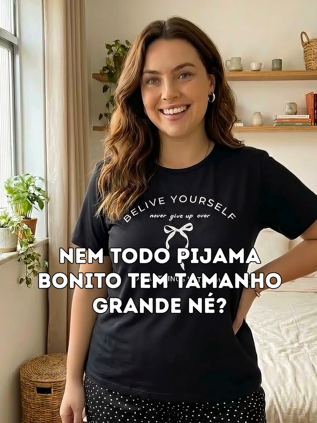 Se tem uma coisa difícil é encontrar pijama plus size que seja bonito, leve e realmente confortável… Esse conjunto é perfeito pra quem busca conforto de verdade no dia a dia, com tecido leve, fresquinho e modelagem que se adapta bem ao corpo. Ideal pra dormir ou ficar em casa com estilo, sem abrir mão do bem-estar. A proposta aqui é simples: pijama plus size que veste bem, não aperta, não incomoda e ainda valoriza. E o melhor, tem opção de tamanho até o G3. Se você procura moda plus size confortável, prática e com bom caimento, esse aqui é aquele achado que vale a pena ter. ⬇️ Link na bio pra garantir o seu! #plussize #plussizefashion #tamanhosgrandes #modaplussize #modaplus #pijamaplussize