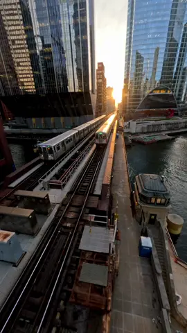 📍🌆🚁Chicago River at Lake & Wacker #chicago #drone #fpv 