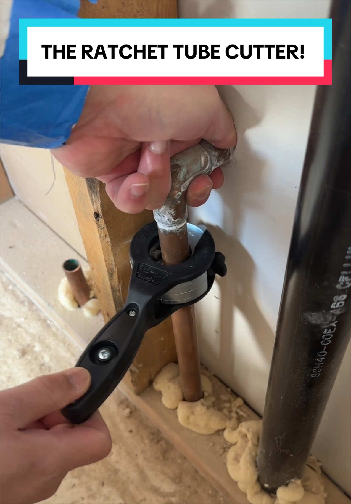 Perfect for cutting pipes in narrow spaces up to 1-1/8” pipes!  . . . #plumbing #plumber #plumbinglife #plumbersoftiktok #tools 