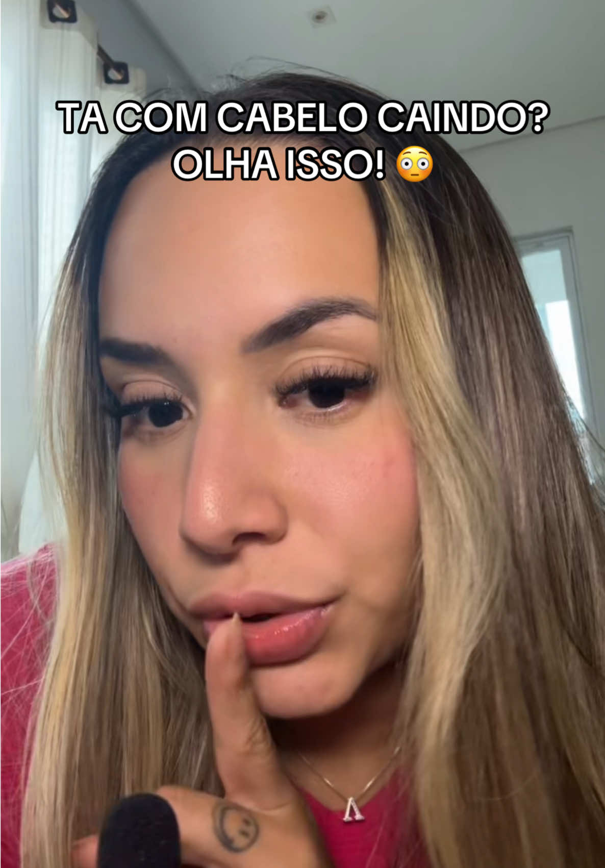 Tá com cabelo caindo e não sabe mais oq fazer? Olha isso! #quedadecabelo #crescimentocapilar #quedacapilar #falhacapilar #dicasdebeleza 