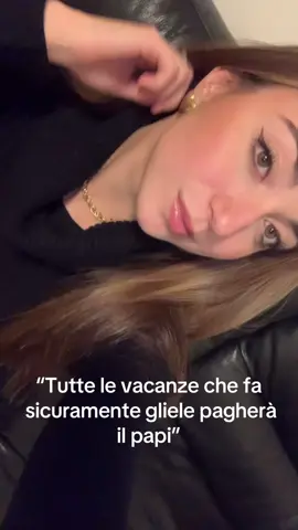 Studiare e lavorare nuoce gravemente alla salute 🤯 #foryou #perte #study #travelling #work 