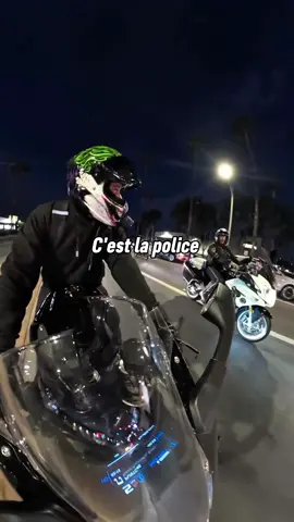 Ce motard a compris le piège d’un policier😳via(bike_life2023/ig)#motard #moto #adrenaline #police #cops 