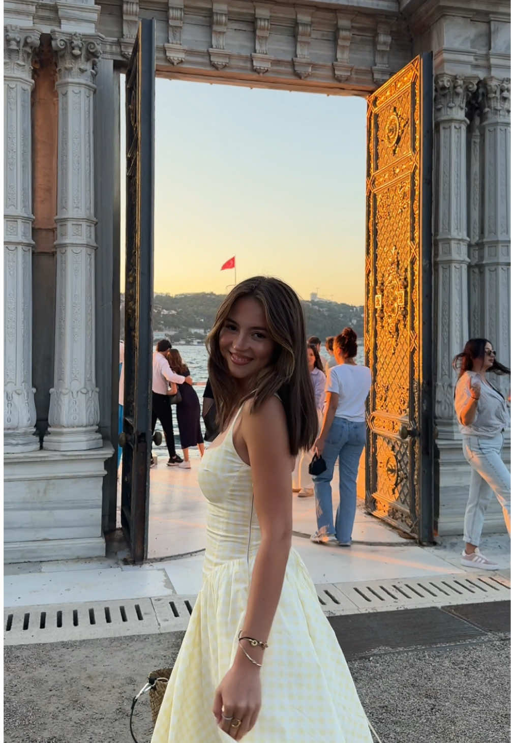Let this video stay here, cause summer is closeee🥹 As soon as l've heard this song many videos appeared in my dreams and here's one of them✨ Istanbul, summer 2025💛