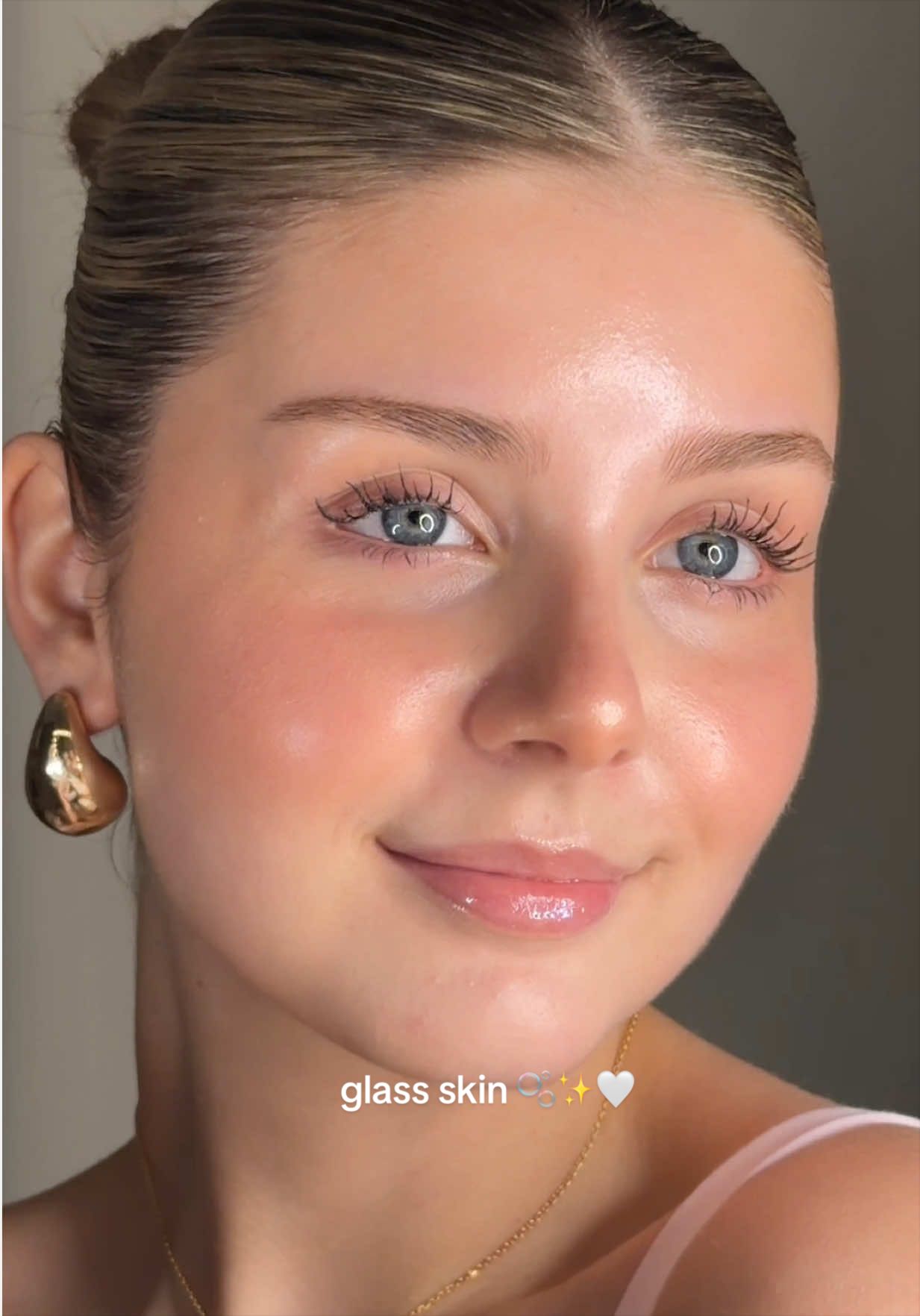 the goal is reflective skin ✨🤍🫧 #skincare #makeup #grwm 