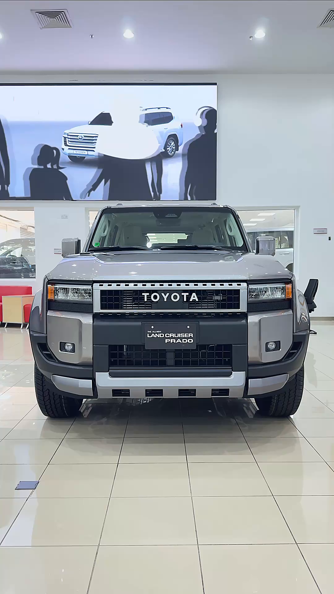 عروض برادو 2026 (AR-H , AR-M) اختيارات مصممة لكل أسلوب قيادة… ولكل طموح. اختر الباقة اللي تناسبك، واستمتع بتجربة تجمع بين القوة، الراحة، والاعتمادية. حياكم في معارضنا أو تواصلوا معنا على 1803803 للمزيد من المعلومات. تطبق الشروط والأحكام #Toyota_kuwait