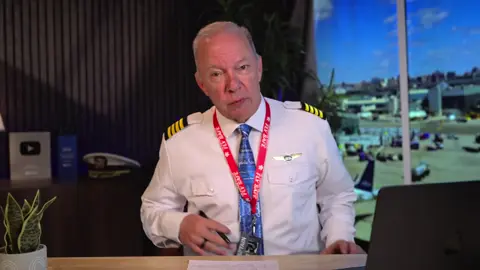 Updates from the NTSB on the accident in LaGuardia! Captain Steeeve reacts. #fyp #travel #pilot #viral #aviation 