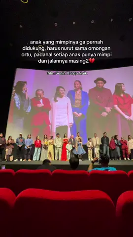 ikutan nyesek nontonnya karena relate haha kata gue ajak ortu buat nonton aplgi yang suka ngebandingin dan ngremehin jalan yang kita pilih🥹 #filmseninharganaik #nadyaarina #virgoun 
