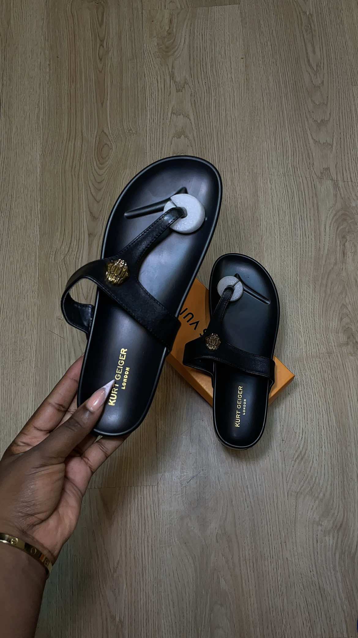 🏷️Kurt Geiger Slides Price: N21,000 (comes boxed) Sizes: 38 - 42 📍Port Harcourt WhatsApp: +234 704 244 4300 📦Nationwide Delivery #fyp #explore #slippersforwomen #portharcourtvendors 