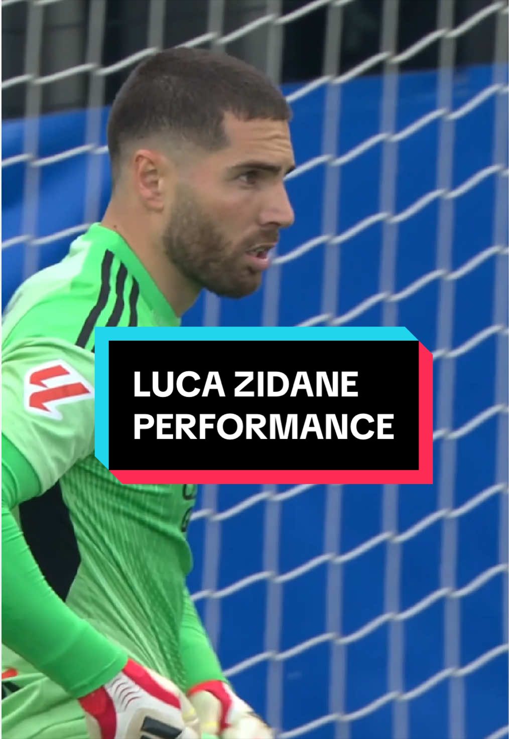 easy for @luca zidane 🤷🏻‍♂️ #laliga #argelia #lucazidane #goalkeeper #save 
