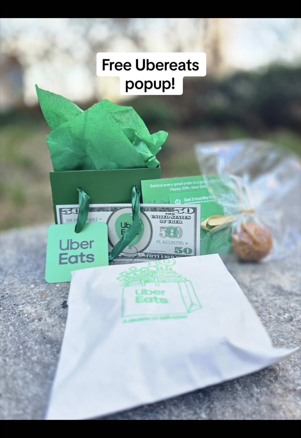 @Uber Eats popup in Hudson yards!  What a great quick popup!  Everyone leaves with coupons to use on uber eats and some people may have a special surprise in their goody bags! I ended up getting $50 in uber credit!  Everyone gets:  - 3 months of uber one  - Coupons and discounts for uber eats  - Matcha cookie  - Flowers  - Choice of carrot cake truffle, whit chocolate truffle, or bagel 📍Backyard in Hudson Yards, next to the vessel 📆 March 26 only! 🕐 1pm - 7pm (WSL) Make sure to head over there for a chance of uber credit!  #freebies #ubereatspromo #freeubereats #nycpopup #freeevent