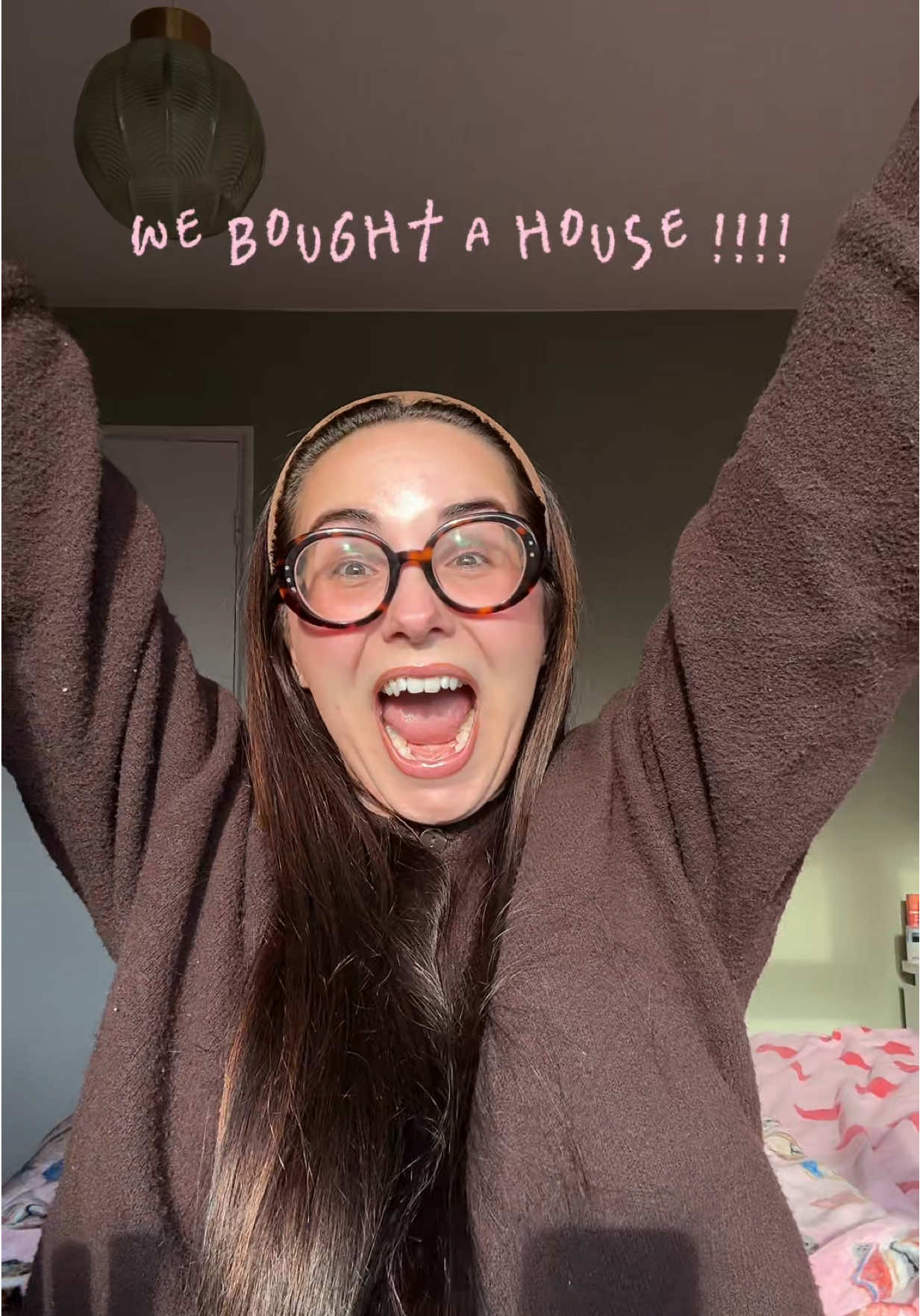 AD From @Rightmove scrolling to viewings… We’ve finally bought our dream home 🏡🤩