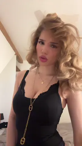 body @Alya Paris code promo « CONSTANCE15 »