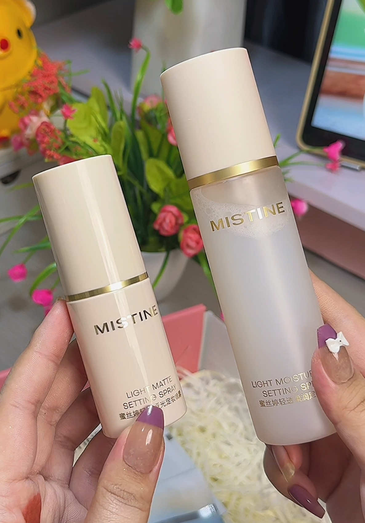 xịt khoá nền #MistineSBD #DaiTiecAnhSang #xitkhoanen #GlowOnSkinGlowWithin #mistine 