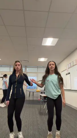 almost spring breakkk #dancestolearn2people #dance #dancestolearn #popualardances #dancing 
