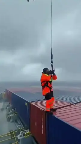 very dangerous video #OceanLife #creatorsearchinsights #SailorLife #viral #1million 