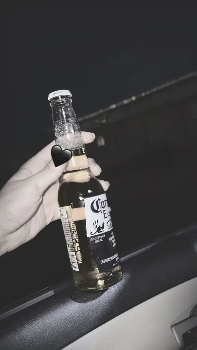 ڕۆژێک دێت ئەوانەی دڵ دەشکێنن دڵیان دەشکێت ئەوانەی لە نیوەی ڕێگا جێت دەهێڵن جێدەهێڵرێن ئەوە دادپەروەری خودایە حەقی کەس بەسەر کەسەوە ناهێڵێت..!🖤#acc 