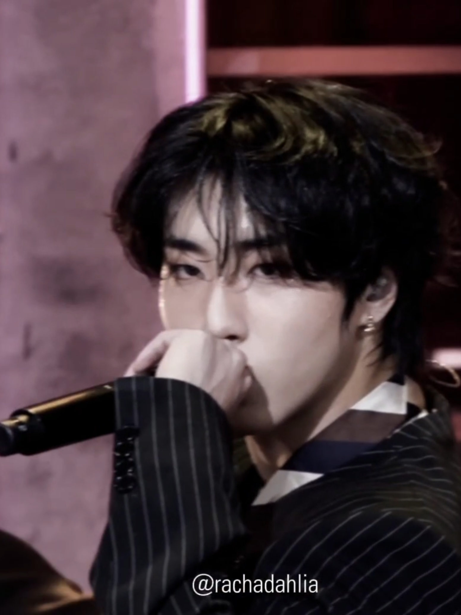 rap için lyric yapmak çok zormus 😭😭 #viralvideo #스트레이키즈 #fypシ゚ #viraltiktok #hanjisung @TikTok @Stray Kids 