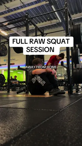 Swansea gymgroup is such a W #Fitness #gym #powerlifting #squat #legday 