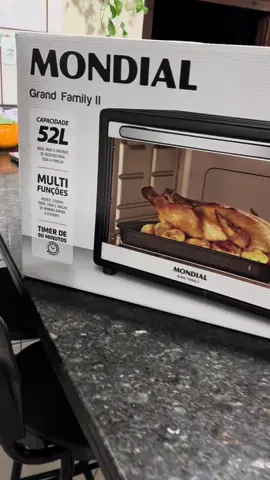 🔥 FORNO GRANDE, POTENTE E COMPLETO! Se você quer praticidade na cozinha, olha isso 😳👇 O Forno Elétrico Mondial 52L Grand Family é simplesmente perfeito pra família! ✔️ 52 litros de capacidade (cabe TUDO!) ✔️ Multifuncional: assa, grelha, gratina, tosta e aquece ✔️ Potência de 1800W (muito mais rápido!) ✔️ Timer de 90 minutos com desligamento automático ✔️ Controle de temperatura de 100°C a 250°C ✔️ Grelha com ajuste de altura 💥 Ideal pra quem quer agilidade e comida bem feita! ⚠️ Isso aqui costuma esgotar rápido! 👇 Garanta o seu agora no link! #forno #fornoeletrico #mondial #cozinha #donadecasa 