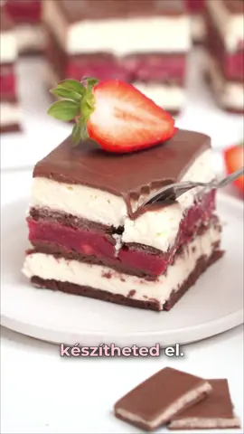 Akár hiszed, akár nem, ezt az isteni édességet sütés nélkül készítheted el! ✨🍰 Sőt, még olyan receptet is adok hozzá, amihez krémet sem kell főznöd. 👌 Lemértem: az egész 40 perc alatt elkészül ⏱️ utána pedig csak pihentetned kell. 💤 És a végeredmény? 😍 ✨ Pont olyan, mint a legfinomabb cukrászdai krémes! Lépésről lépésre végigvezetlek a teljes folyamaton 👩‍🍳💡 így nemcsak finom, hanem stabil, szépen szeletelhető és látványos süteményeket készíthetsz 🎂✨ 👉 Akkor is neked való, ha kezdő vagy 🌱 👉 Akkor is, ha már sütöttél, de biztos recepteket szeretnél 🔒 👉 És akkor is, ha gyors, mégis látványos sütiket keresel ⚡🍓 ✨ Ha nem kompromisszumot akarsz sütni, hanem élményt… akkor ezt a tananyagot neked készítettem 🤍 👉 https://budapesttortaakademia.hu #cukrászat #Recept #sütés #sütésotthon #onlineoktatás 