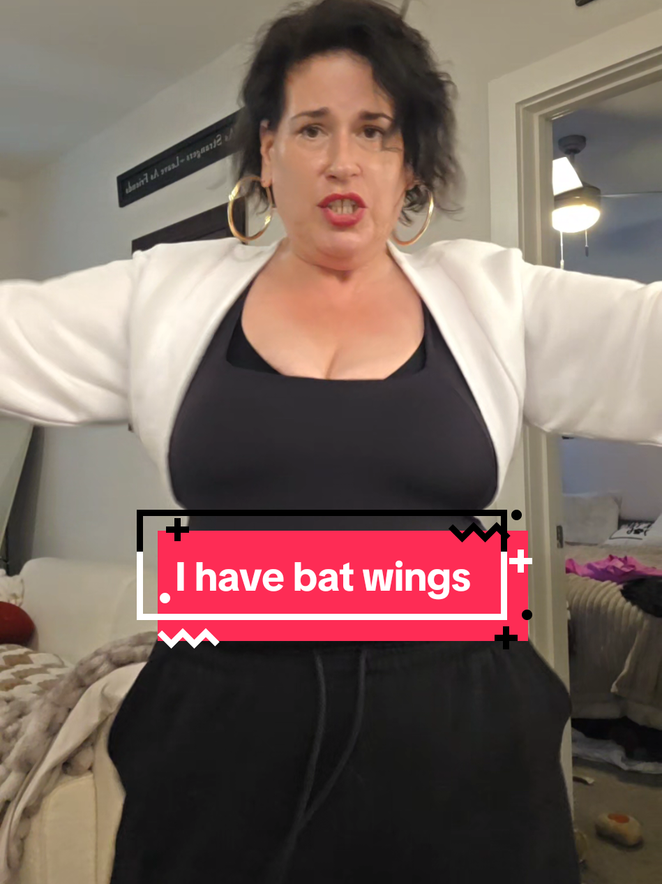 Sweatpants for your arms. If you hate your arms you need this. #shrug #batwings #tanktop #fashiontiktok #shouldershrug 
