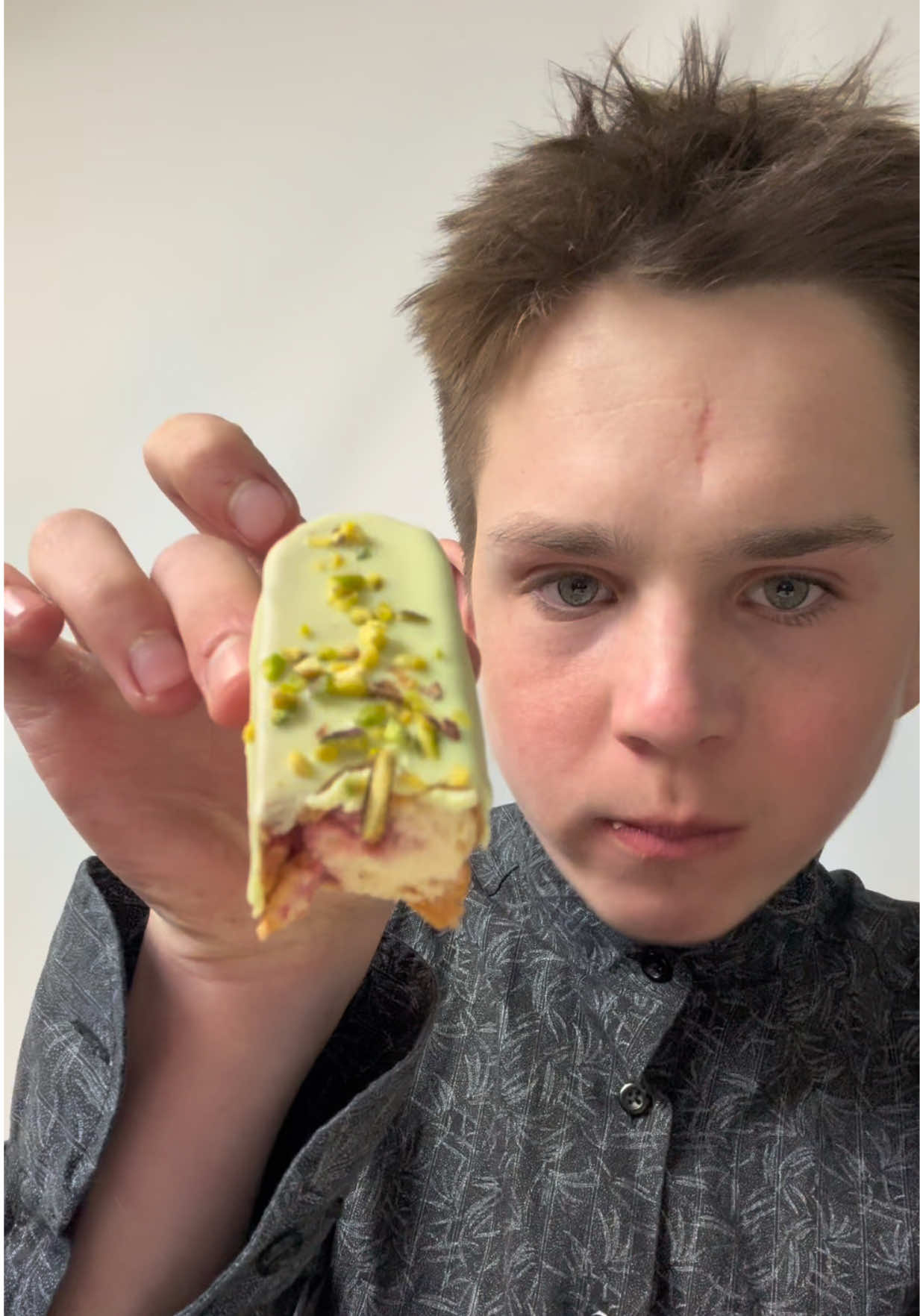 A village boy with a big love for sweets. Today I’m trying cakes and new flavors, just enjoying good desserts. Follow if you want to see more. #cakes #sweettooth #dessertlover #cakevideo #followme 