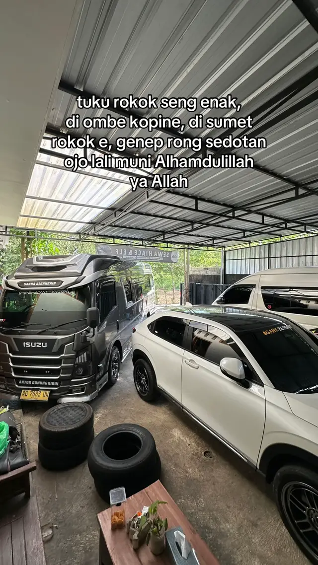 “Lagi cari transportasi nyaman untuk perjalanan kamu? Kami hadir dengan layanan terbaik untuk setiap perjalanan Anda! Unit kami selalu bersih, rapi, dan terawat, siap memberikan kenyamanan maksimal. Dilengkapi dengan fasilitas full karaoke, perjalanan jadi lebih seru dan tidak membosankan! Didukung oleh driver berpengalaman, ramah, dan profesional, siap mengantar Anda dengan aman sampai tujuan. Cocok untuk wisata, keluarga, rombongan, hingga perjalanan bisnis. Dengan harga terjangkau, Anda tetap bisa menikmati layanan premium. Jangan ragu, percayakan perjalanan Anda bersama kami! Nyaman, aman, dan penuh kesan!”🤲  Reservasi WA : 089649397716  #asatrans #sewahiacegunungkidul #sakhaalbahrain #hiace  #rayakankepulangan 