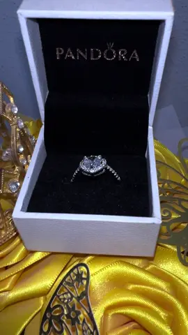 Anillo de promesa en forma de corazón en oferta relámpago 💍❤️✨ #anillo #anillos #anillodecompromiso #anillodepromesa #anillosdecompromiso 