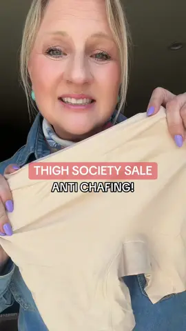 Thigh Society for the win 🙌🏻  #Tiktokshopcreatorpicks #ttsbeautybesties #springglowup #tiktokshopspringglowup #greenish @thighsociety 