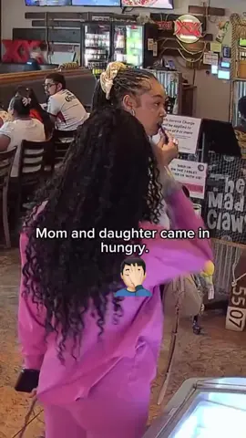 Mother and daughter duo ate at The Mad Claw seafood restaurant in California, then walked out without paying their $300 bill. 