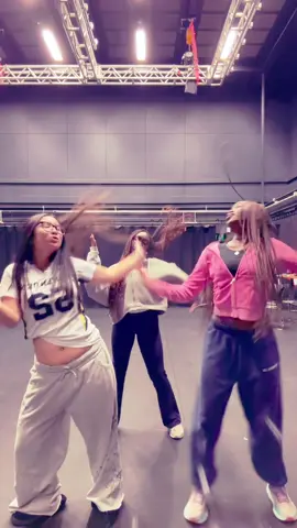 Okay bye now fr🤣🤣 (hello to yall nasty haters in my shares, let a girl dance pls) @🐦‍🔥🪷⚓️🌄💋👙🫧 @salma🫀 #rude #dance 