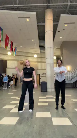 Mink Mink Mink #fypシ #dance #creatorsearchinsights #abcxyz #duo @dess DC:@Myke_Livinlegend 