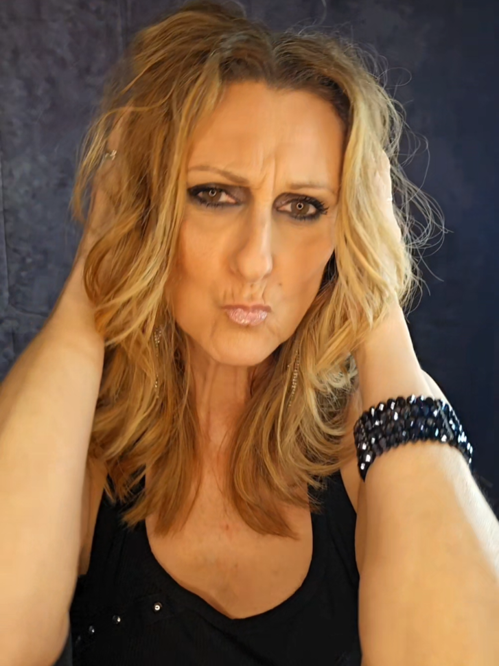 LOVE CAN MOVE MOUNTAINS 💫 #celinedion #lookalike #sosie #fyp #pourtoi 